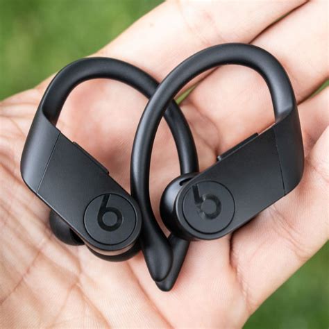 powerbeats wireless headphones review.